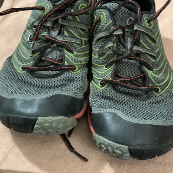 Merrell Black and Green Trail Shoes - Picture 3 of 8